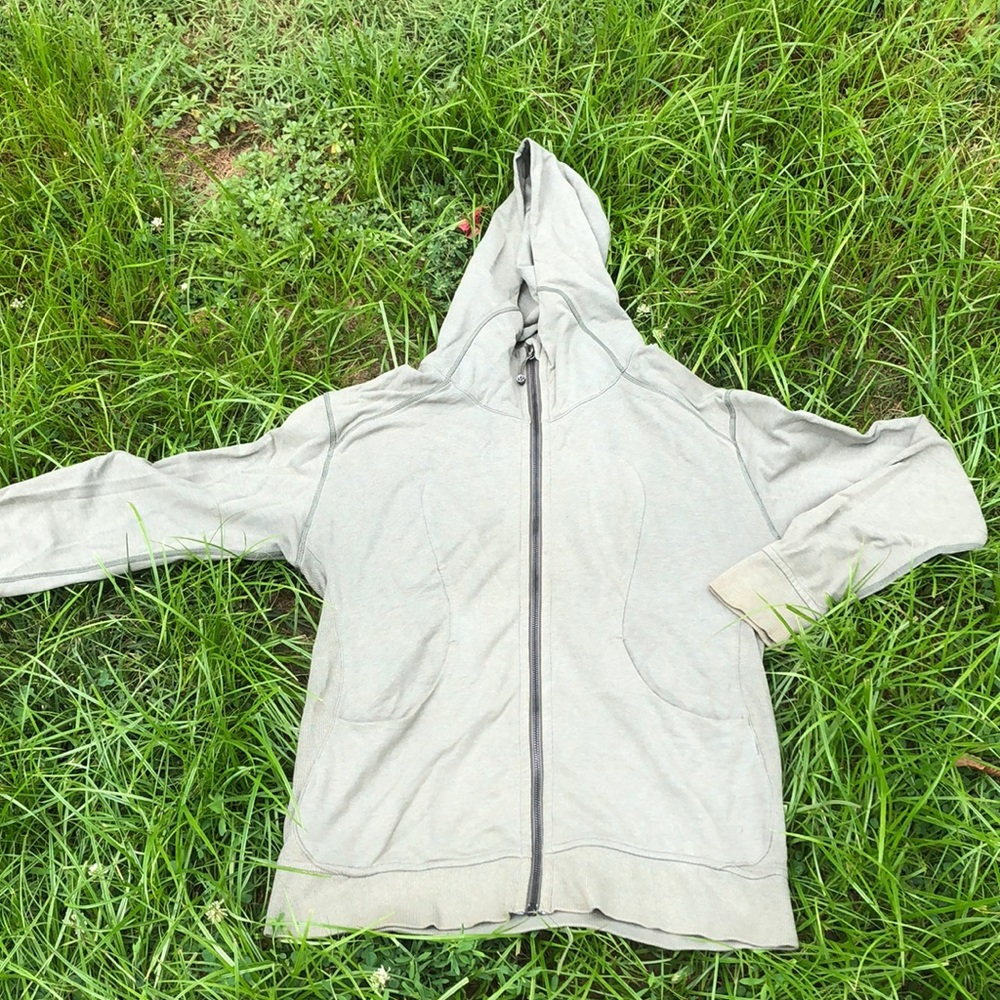 lulu lemon zip up sweatshirt.